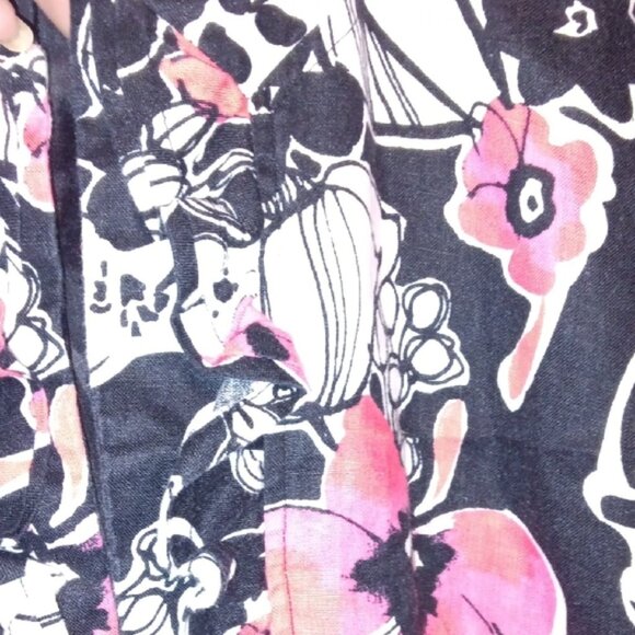 Kim Rogers Black and Red Floral Blazer - Picture 4 of 12